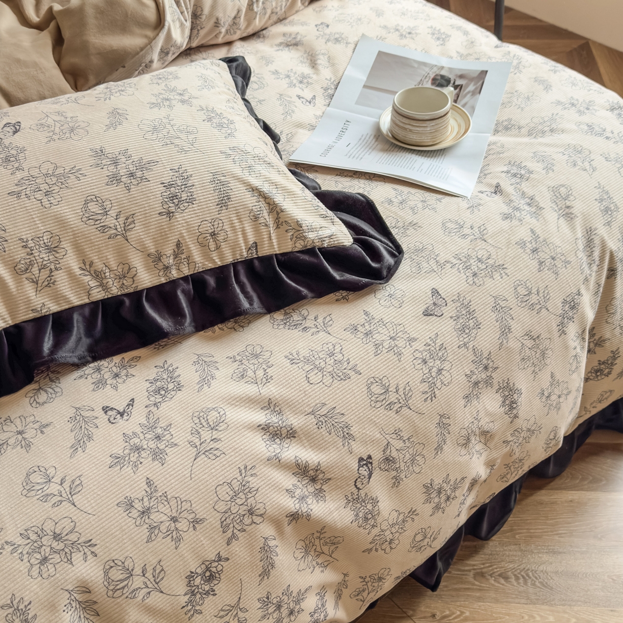 91家纺网 家纺一手货源 找家纺 启发 2025新款法式赫本风灯芯绒印花四件套 莫奈花园