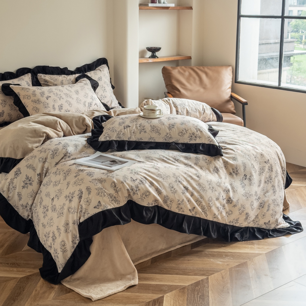 91家纺网 家纺一手货源 找家纺 启发 2025新款法式赫本风灯芯绒印花四件套 莫奈花园