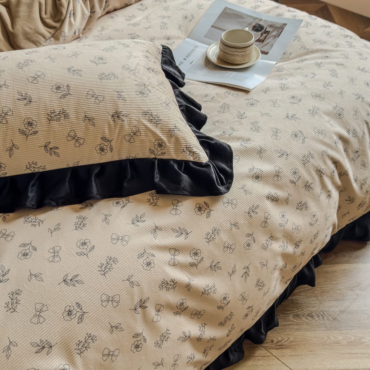 91家纺网 家纺一手货源 找家纺 启发 2025新款法式赫本风灯芯绒印花四件套 森系小花