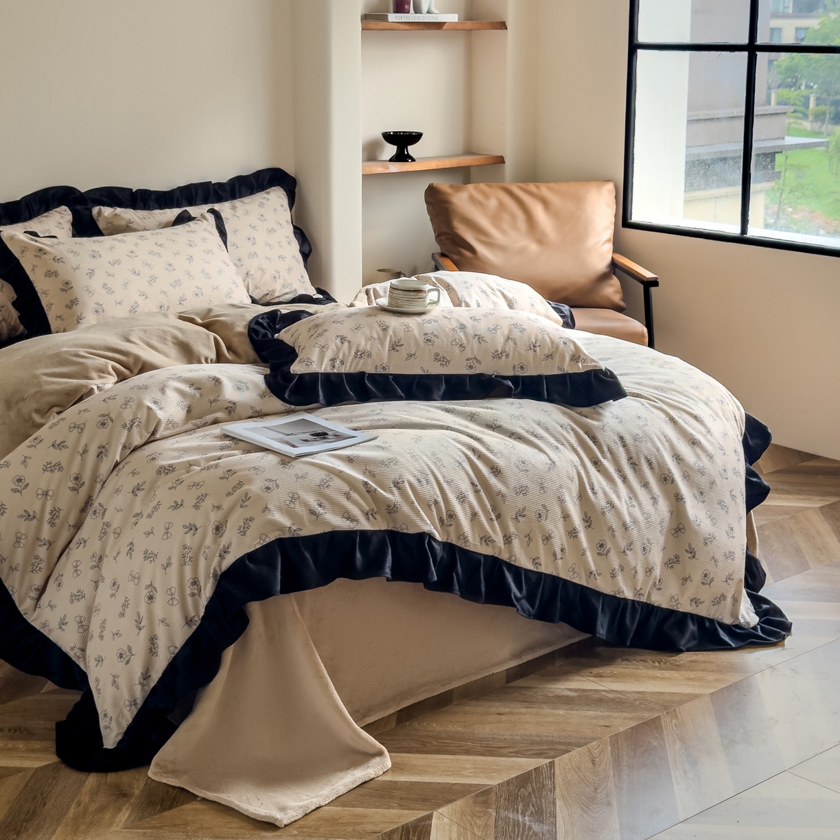 91家纺网 家纺一手货源 找家纺 启发 2025新款法式赫本风灯芯绒印花四件套 森系小花