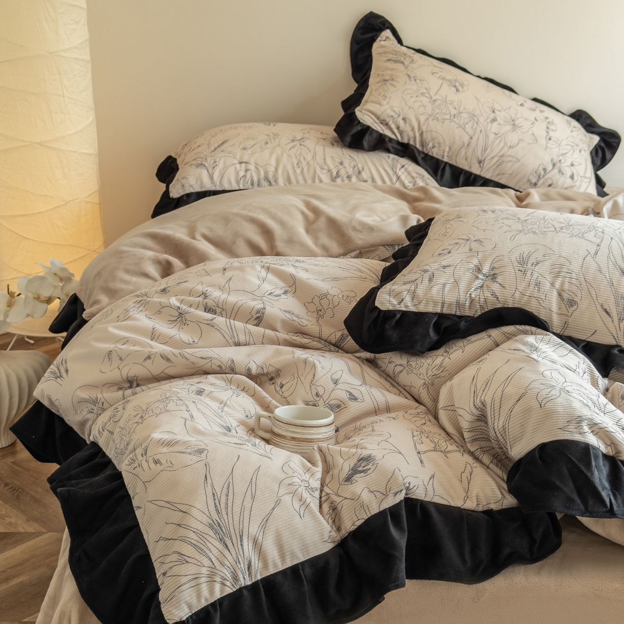 91家纺网 家纺一手货源 找家纺 启发 2025新款法式赫本风灯芯绒印花四件套 山水情缘