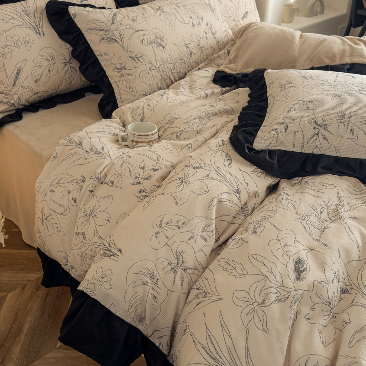 91家纺网 家纺一手货源 找家纺 启发 2025新款法式赫本风灯芯绒印花四件套 山水情缘