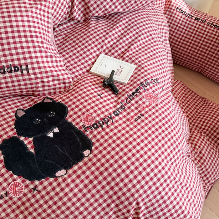 91家纺网 家纺一手货源 找家纺 （总）优迈 2025秋冬新款全棉水洗棉格子贴布绣四件套