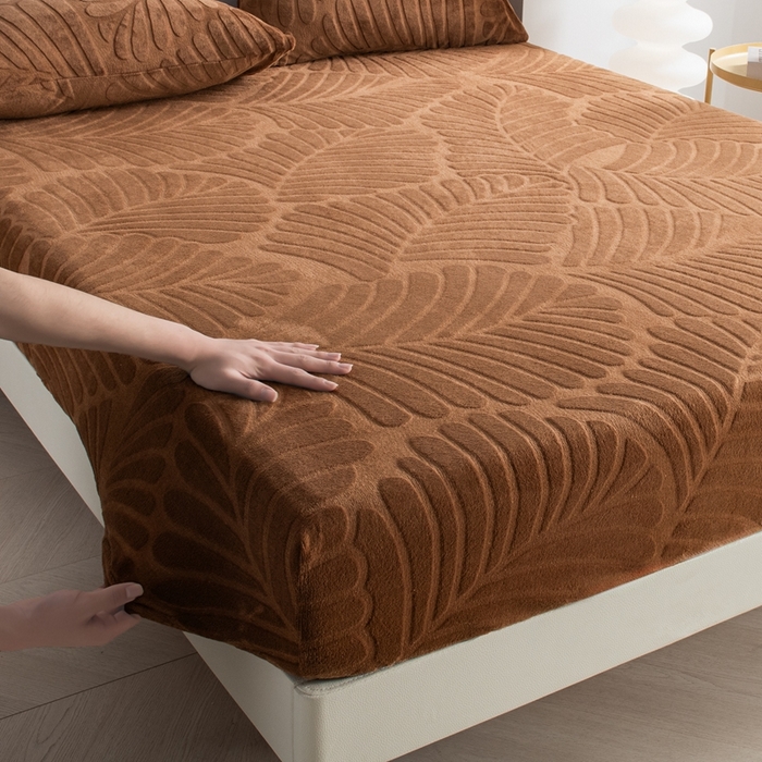 91家纺网 家纺一手货源 找家纺 （总）给笠 2023新款A类夹棉牛奶绒床笠三件套 花漫系列