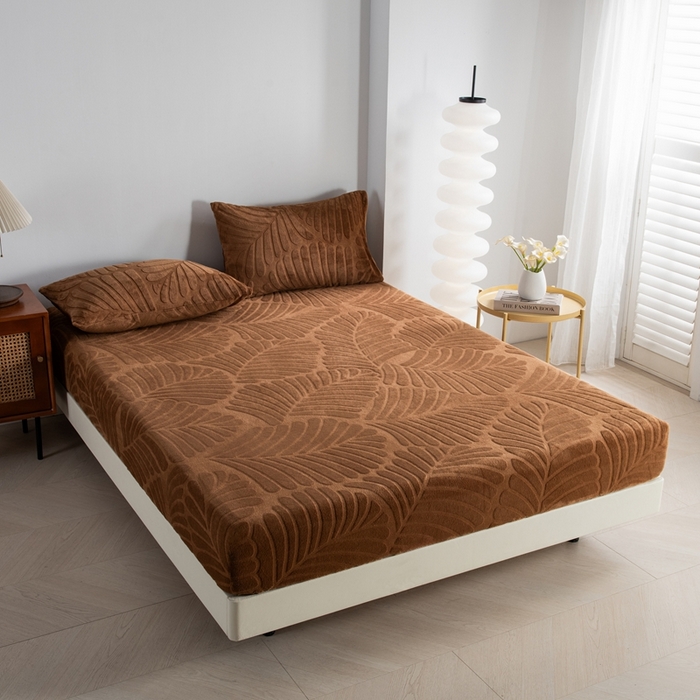 91家纺网 家纺一手货源 找家纺 （总）给笠 2025新款220克牛奶绒大树叶单床笠 床笠单件