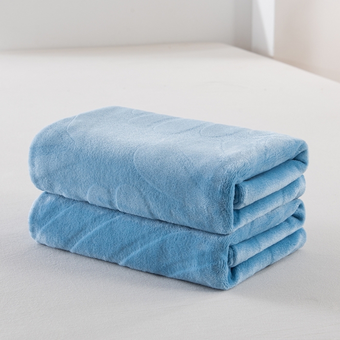 91家纺网 家纺一手货源 找家纺 给笠 2025新款220克牛奶绒大树叶单床笠 床笠单件 剪花大树叶 天蓝