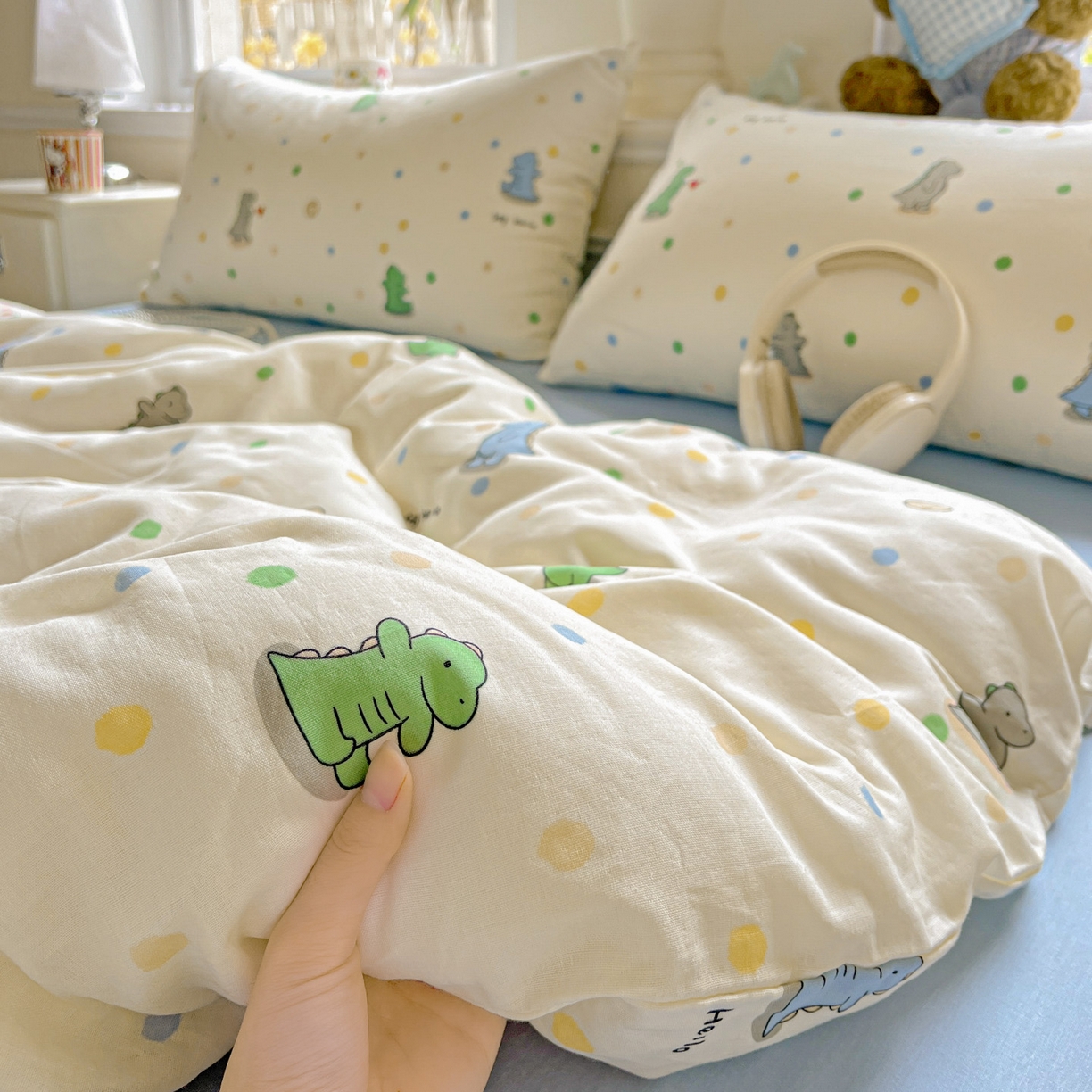 91家纺网 家纺一手货源 找家纺 典曼家纺 2025新款双层纱四件套 恐龙派对