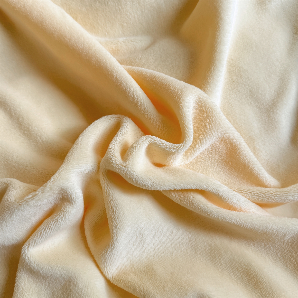 91家纺网 家纺一手货源 找家纺 艾特你 2025新款毛巾绣大眼睛撞色奶油格子牛奶绒四件套 绒-米黄蓝格