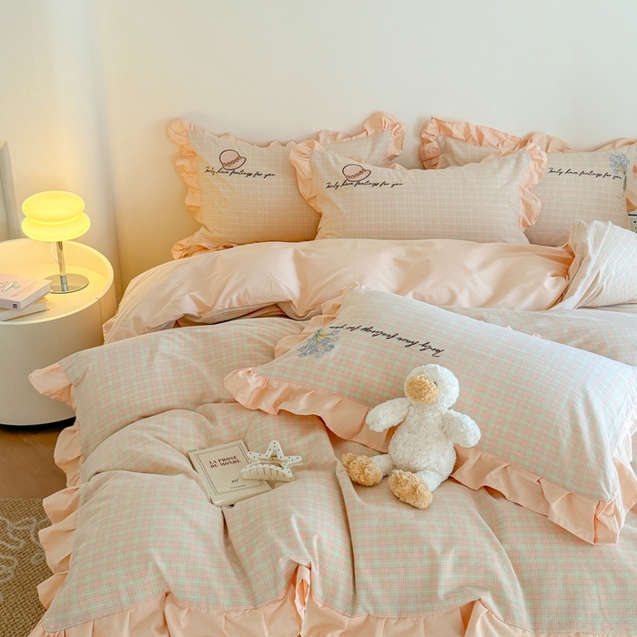 91家纺网 家纺一手货源 找家纺 （总）优迈 2025秋冬新款色织水洗棉贴布花边款四件套