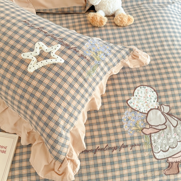 91家纺网 家纺一手货源 找家纺 优迈 2025秋冬新款色织水洗棉贴布花边款四件套 童趣-卡其