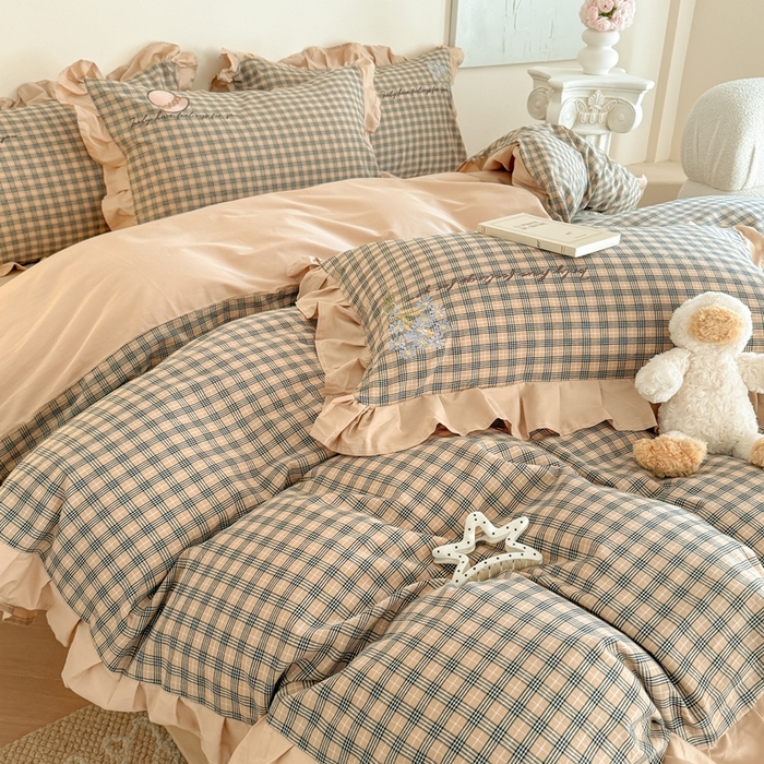 91家纺网 家纺一手货源 找家纺 优迈 2025秋冬新款色织水洗棉贴布花边款四件套 童趣-卡其