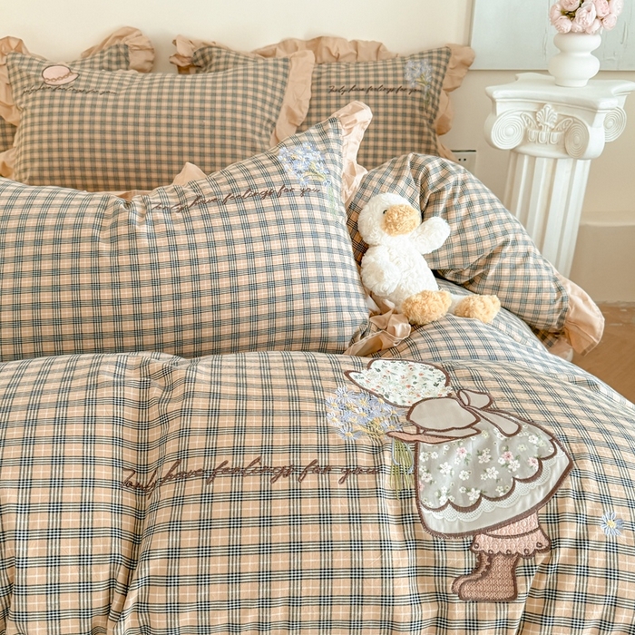 91家纺网 家纺一手货源 找家纺 优迈 2025秋冬新款色织水洗棉贴布花边款四件套 童趣-卡其