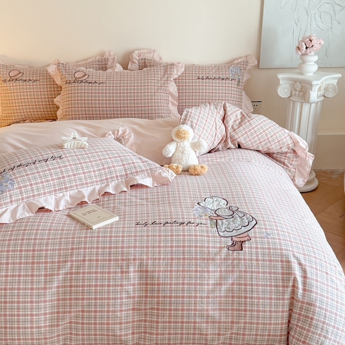 91家纺网 家纺一手货源 找家纺 优迈 2025秋冬新款色织水洗棉贴布花边款四件套 童趣-洋气红