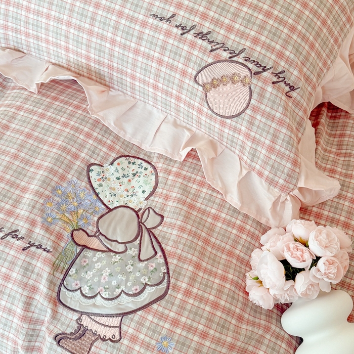 91家纺网 家纺一手货源 找家纺 优迈 2025秋冬新款色织水洗棉贴布花边款四件套 童趣-洋气红