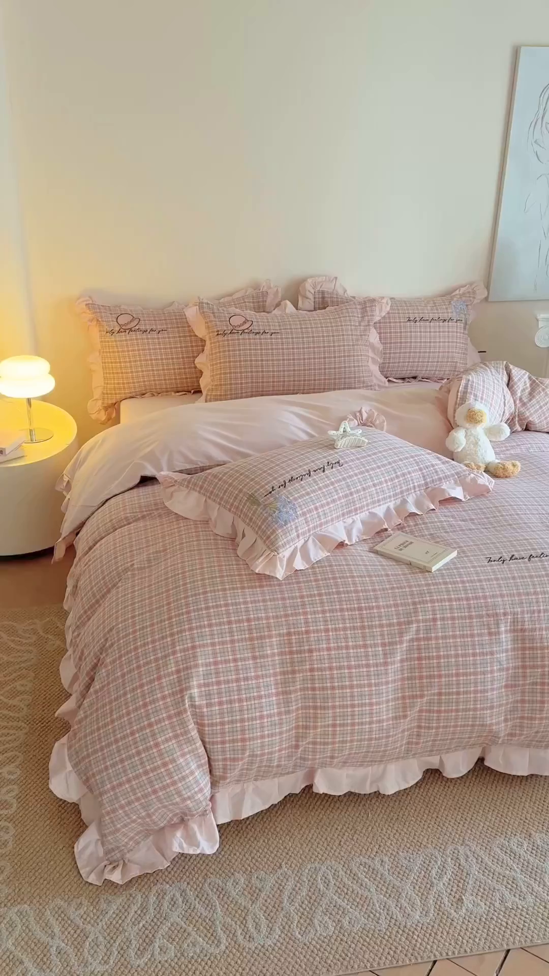 91家纺网 家纺一手货源 找家纺 优迈 2025秋冬新款色织水洗棉贴布花边款四件套 童趣-洋气红