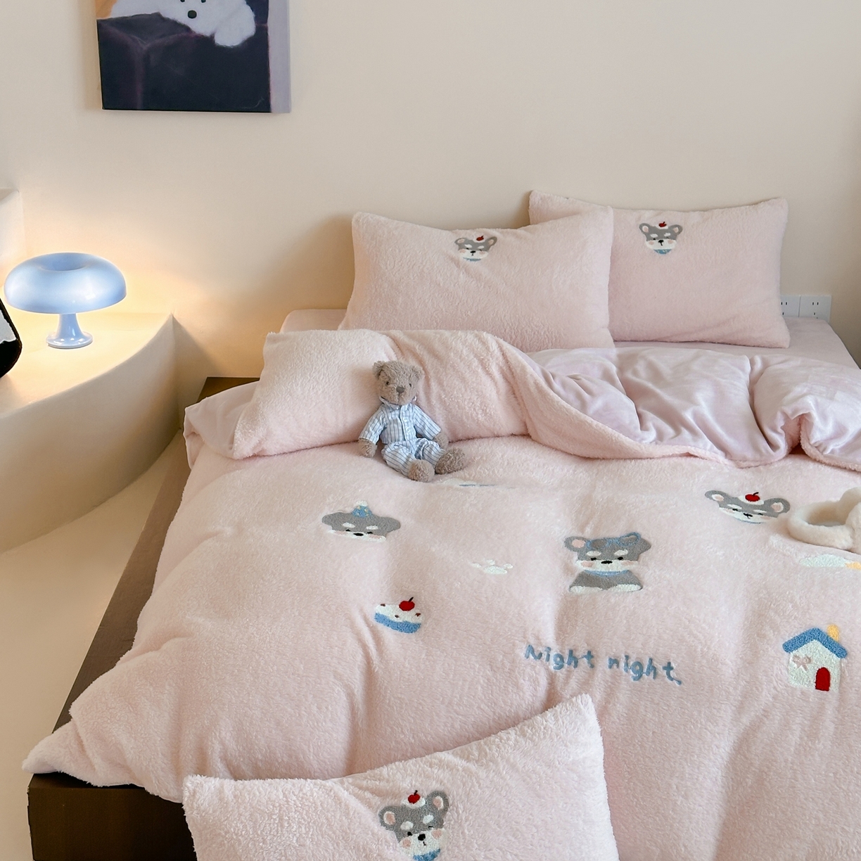 91家纺网 家纺一手货源 找家纺 （总）圆岛家纺 2025新款泰迪绒毛巾绣牛奶绒四件套