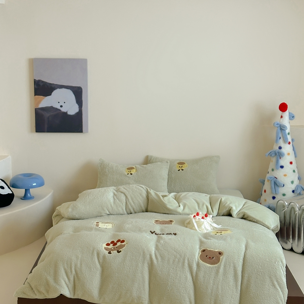 91家纺网 家纺一手货源 找家纺 圆岛家纺 2025新款泰迪绒毛巾绣牛奶绒四件套 面包熊