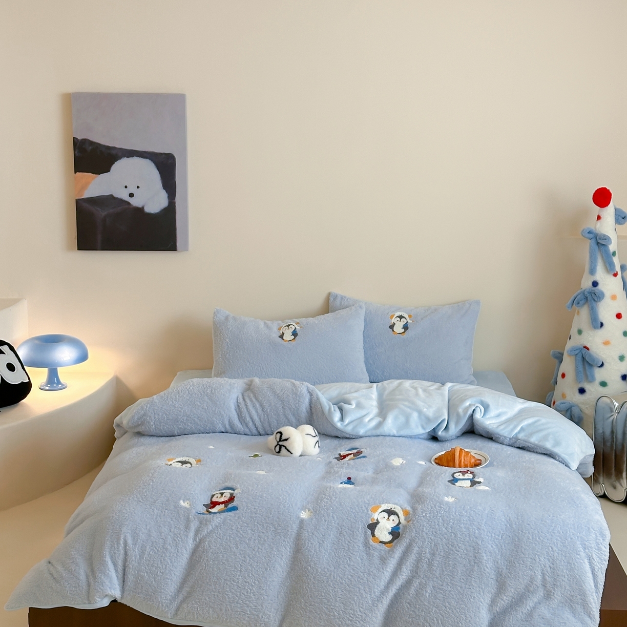 91家纺网 家纺一手货源 找家纺 圆岛家纺 2025新款泰迪绒毛巾绣牛奶绒四件套 雪地企鹅