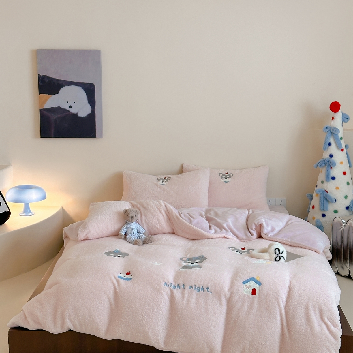 91家纺网 家纺一手货源 找家纺 圆岛家纺 2025新款泰迪绒毛巾绣牛奶绒四件套 雪纳瑞