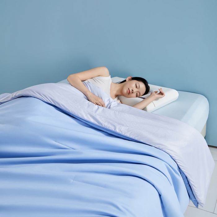 91家纺网 家纺一手货源 找家纺 观月轩家纺 2025新款酣睡星球双层深睡控温被PRO2.0被子被芯 清澄蓝