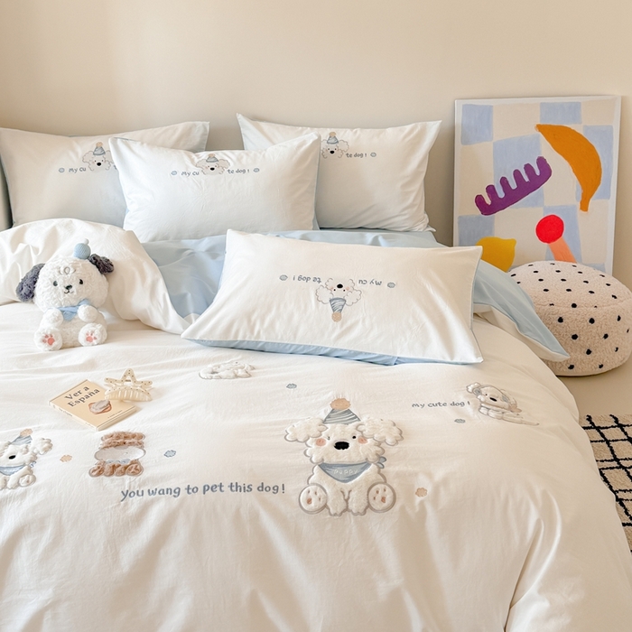 91家纺网 家纺一手货源 找家纺 优迈 2025新款全棉水洗棉贴布卡通四件套-泡芙狗狗 泡芙狗狗-白