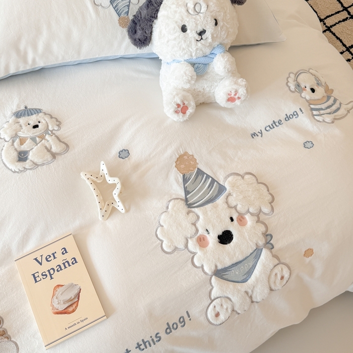 91家纺网 家纺一手货源 找家纺 优迈 2025新款全棉水洗棉贴布卡通四件套-泡芙狗狗 泡芙狗狗-白