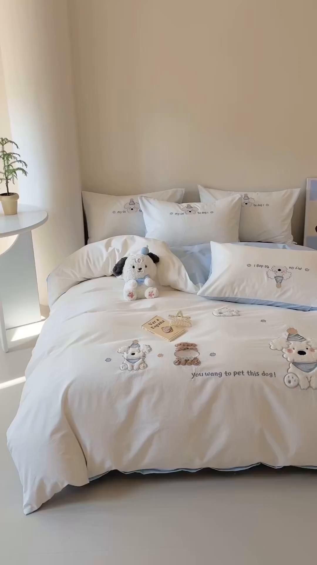 91家纺网 家纺一手货源 找家纺 优迈 2025新款全棉水洗棉贴布卡通四件套-泡芙狗狗 泡芙狗狗-白