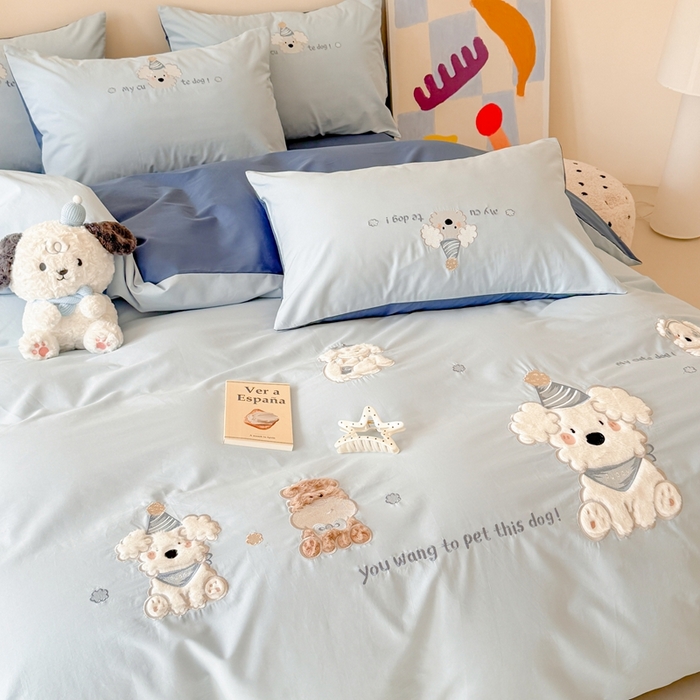 91家纺网 家纺一手货源 找家纺 优迈 2025新款全棉水洗棉贴布卡通四件套-泡芙狗狗 泡芙狗狗-蓝