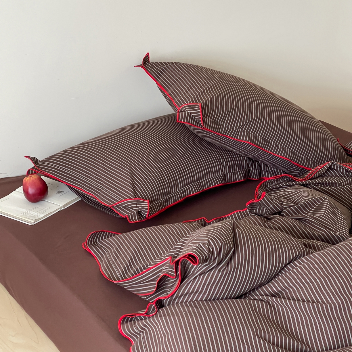 91家纺网 家纺一手货源 找家纺 例外 2025新款全棉纯棉色织水洗棉老钱工业风四件套 榛子深棕