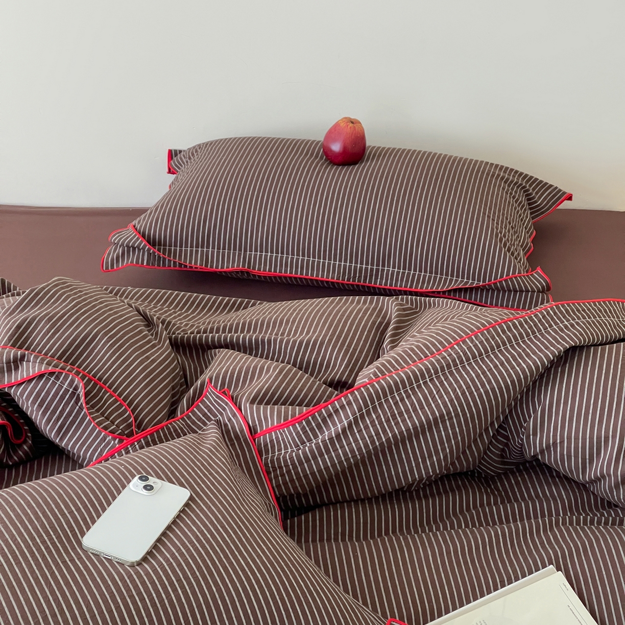 91家纺网 家纺一手货源 找家纺 例外 2025新款全棉纯棉色织水洗棉老钱工业风四件套 榛子深棕