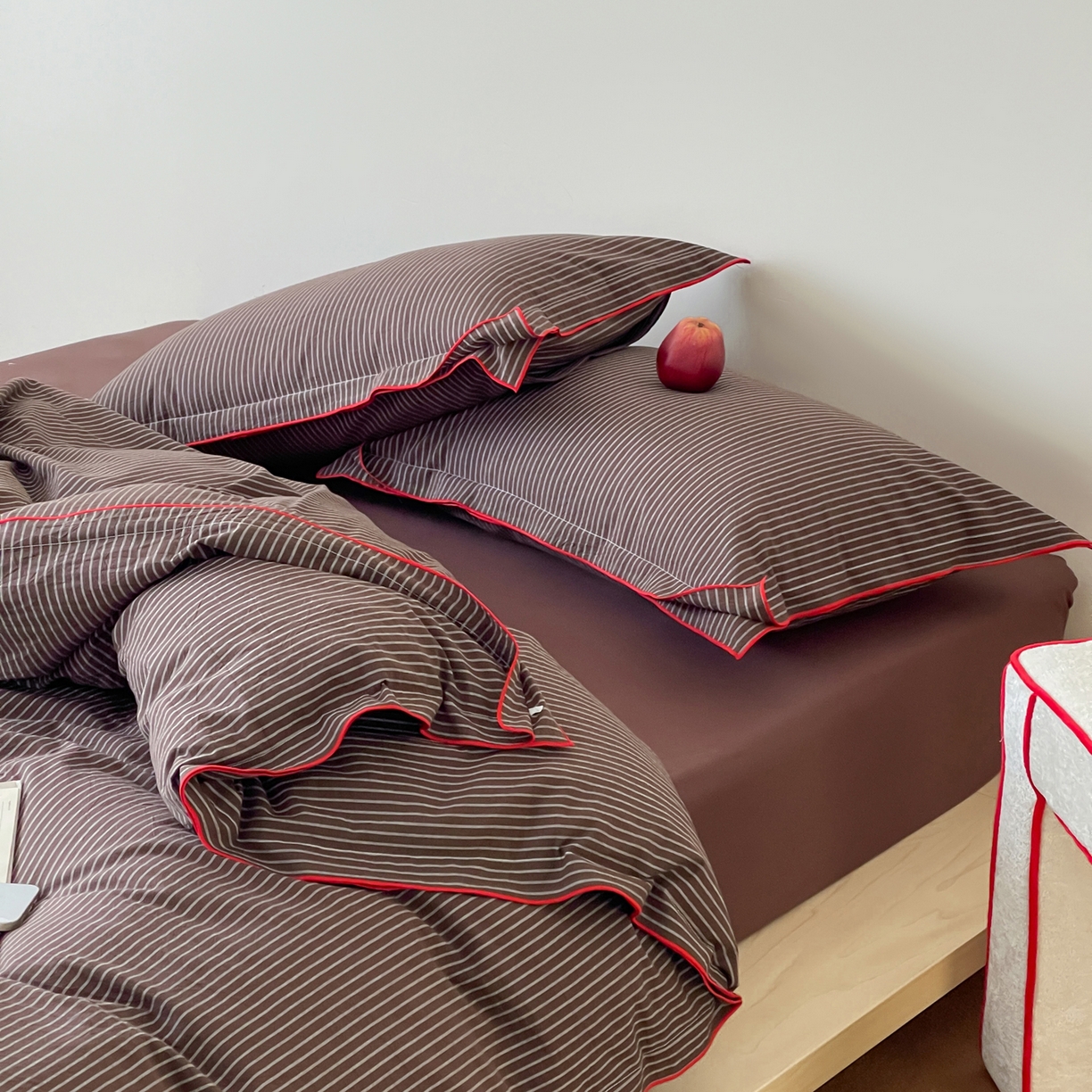 91家纺网 家纺一手货源 找家纺 例外 2025新款全棉纯棉色织水洗棉老钱工业风四件套 榛子深棕