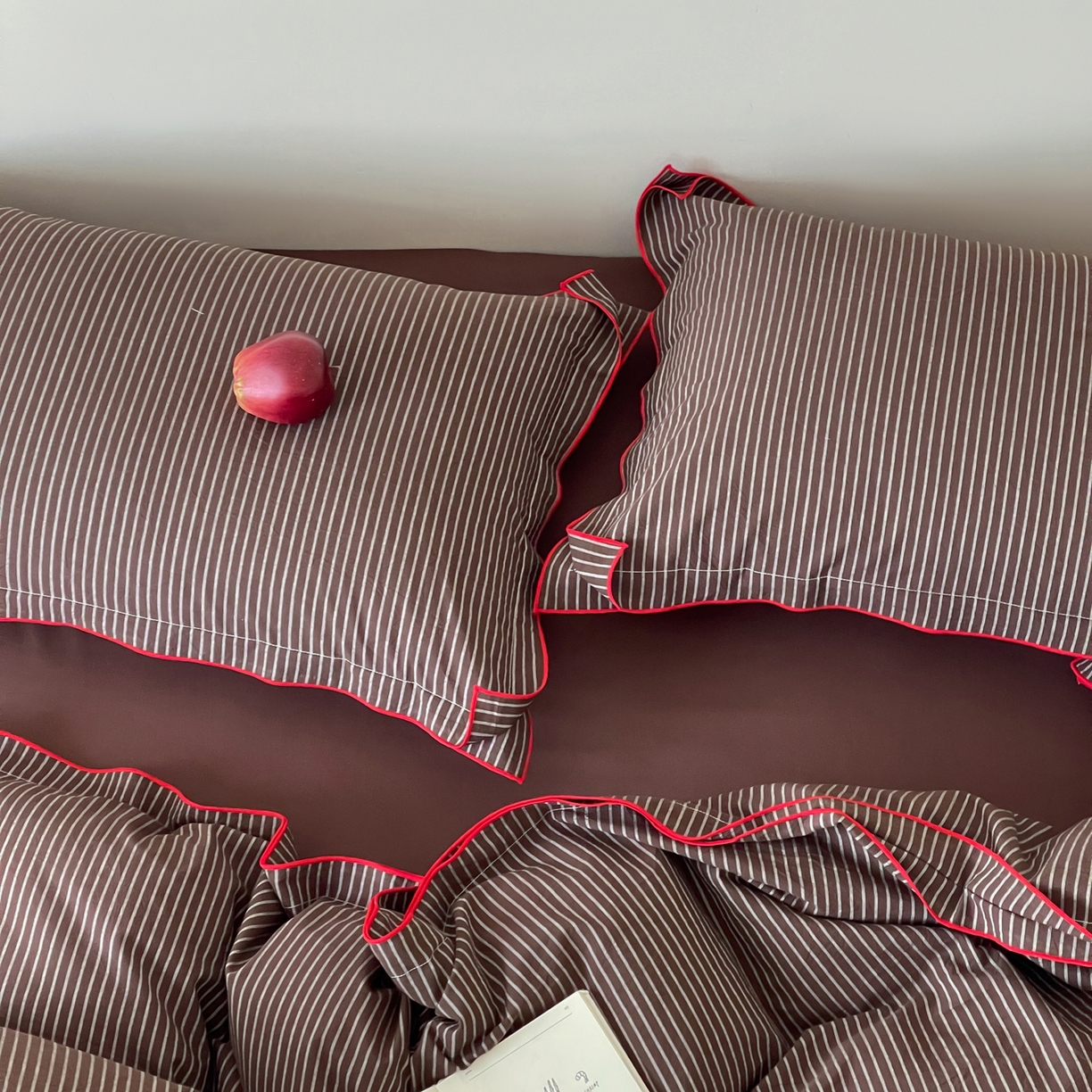 91家纺网 家纺一手货源 找家纺 例外 2025新款全棉纯棉色织水洗棉老钱工业风四件套 榛子深棕