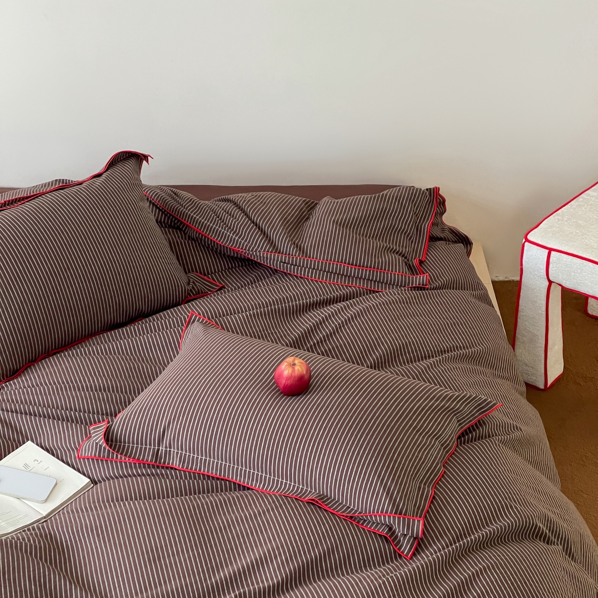 91家纺网 家纺一手货源 找家纺 例外 2025新款全棉纯棉色织水洗棉老钱工业风四件套 榛子深棕