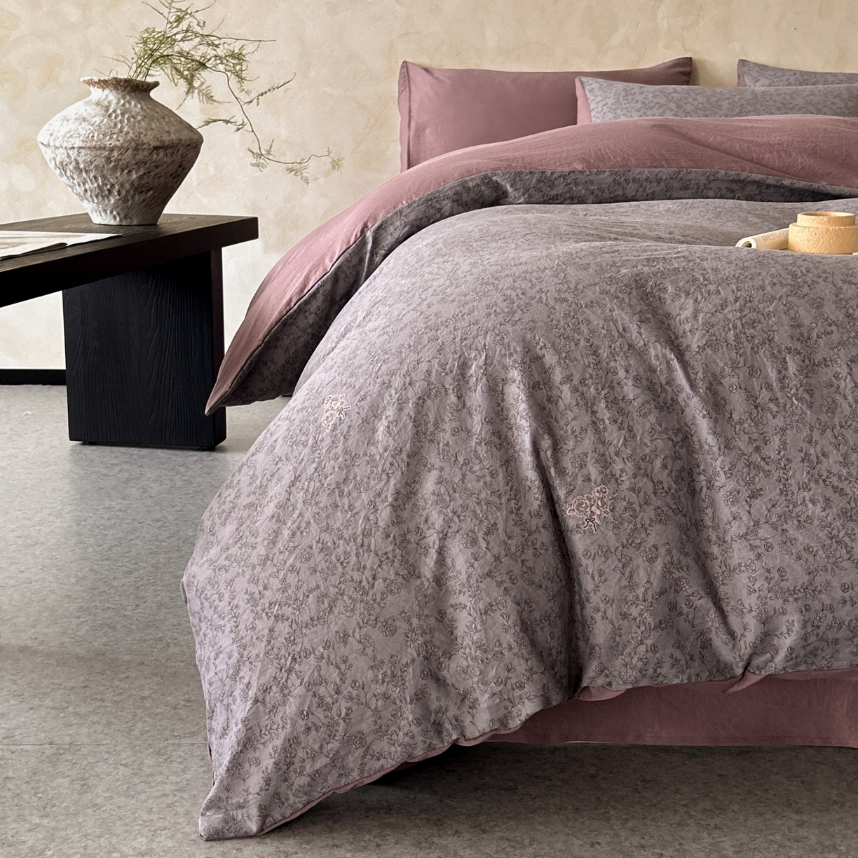 91家纺网 家纺一手货源 找家纺 如约 2025新款A类珍珠棉四件套 巴洛克之恋咖