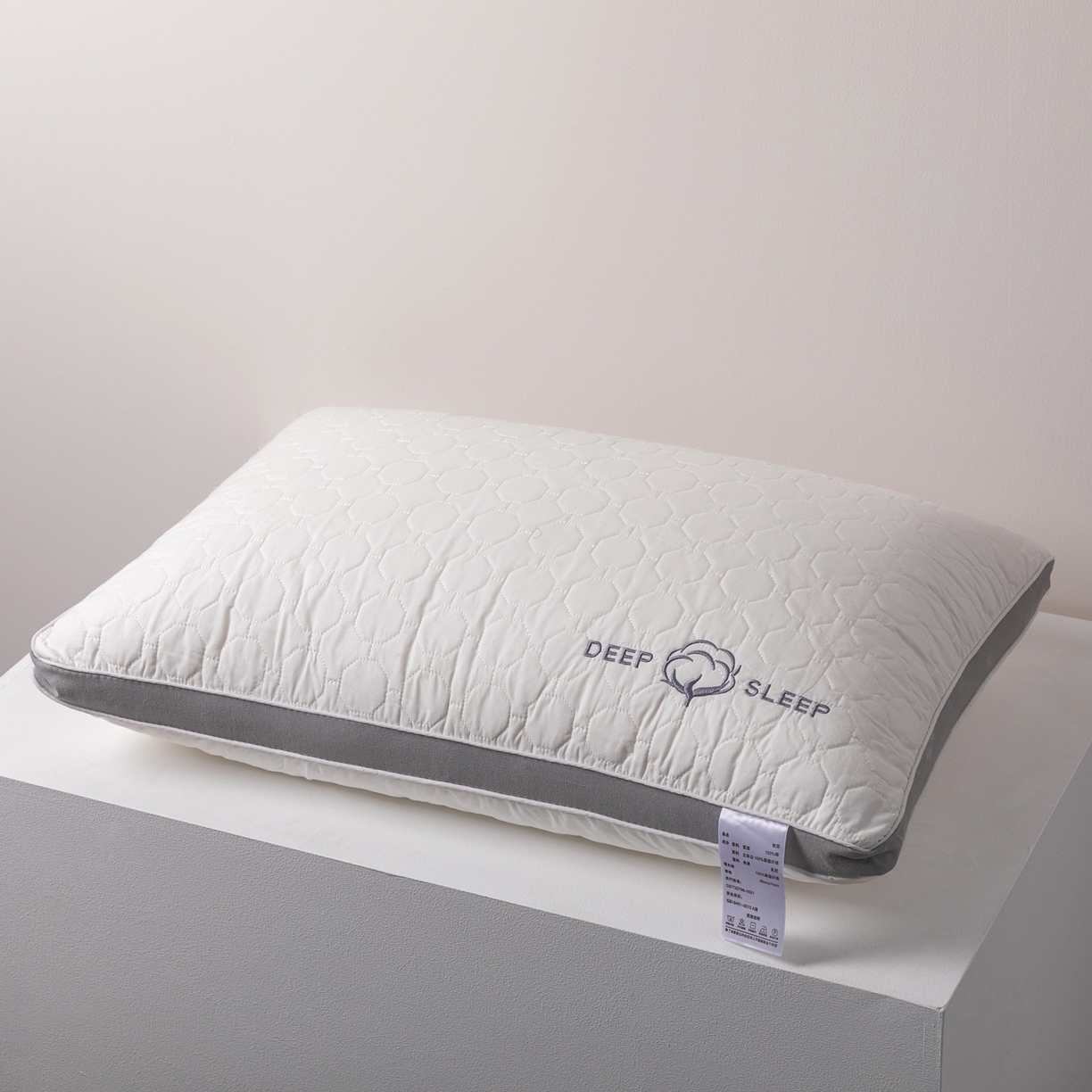 91家纺网 家纺一手货源 找家纺 （总）芯奇想 2025新款全棉立体绗绣枕（绣棉）单人枕头枕芯