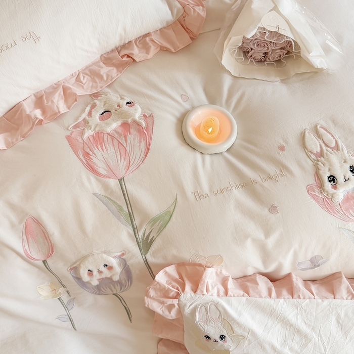 91家纺网 家纺一手货源 找家纺 （总）优迈 2025新品全棉加厚水洗棉韩版小清新绣花工艺贴布绣四件套--郁金香小兔