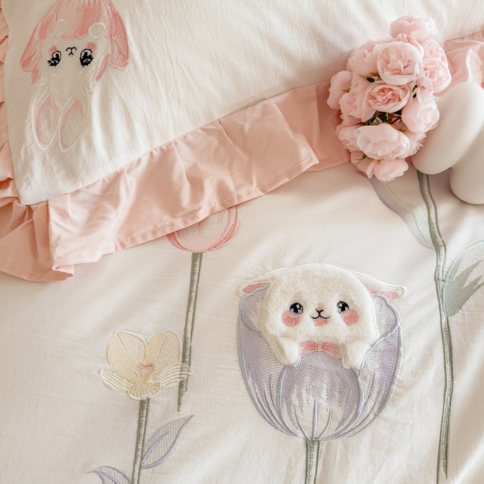 91家纺网 家纺一手货源 找家纺 （总）优迈 2025新品全棉加厚水洗棉韩版小清新绣花工艺贴布绣四件套--郁金香小兔