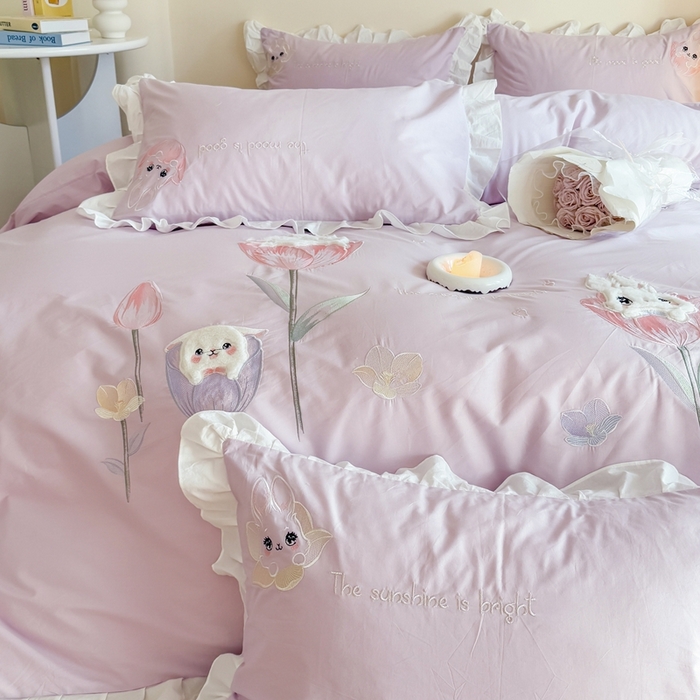 91家纺网 家纺一手货源 找家纺 优迈 2025新品全棉加厚水洗棉韩版小清新绣花工艺贴布绣四件套--郁金香小兔 郁金香小兔 浅紫