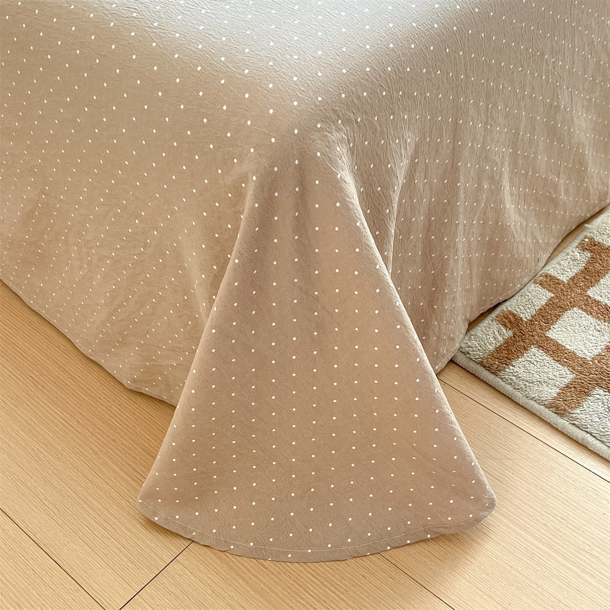 91家纺网 家纺一手货源 找家纺 如约 2025新款木棉双层纱印花四件套 小花巧克力棕