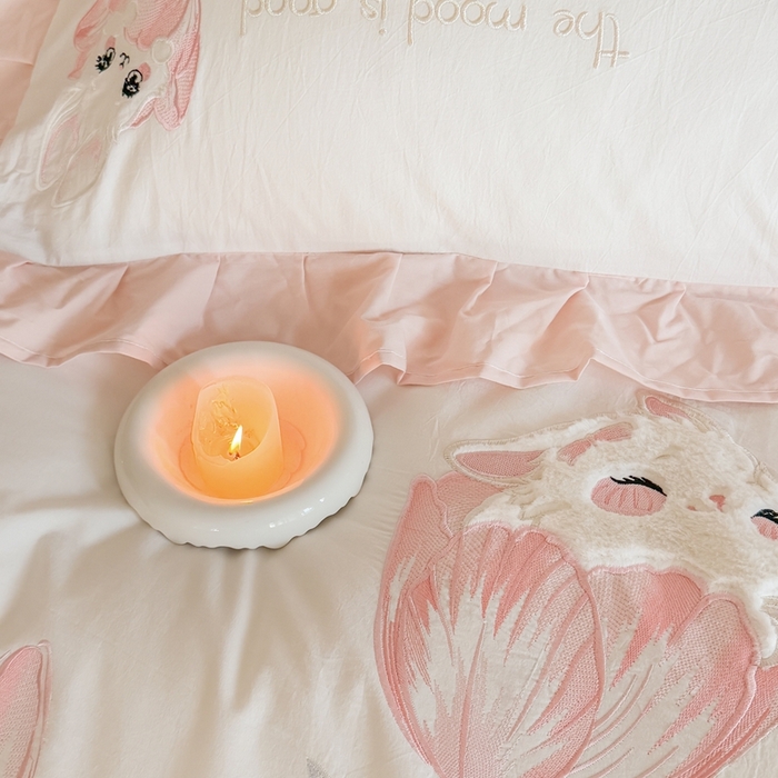 91家纺网 家纺一手货源 找家纺 优迈 2025新品全棉加厚水洗棉韩版小清新绣花工艺贴布绣四件套--郁金香小兔 郁金香小兔 粉白