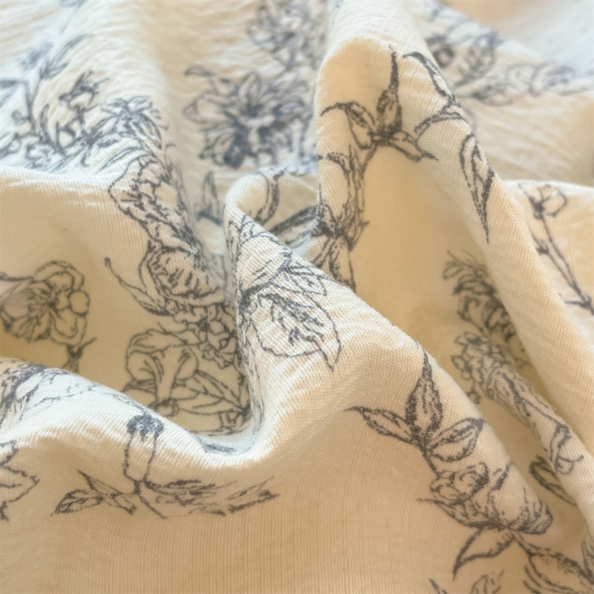 91家纺网 家纺一手货源 找家纺 如约 2025新款木棉双层纱印花四件套 写意兰