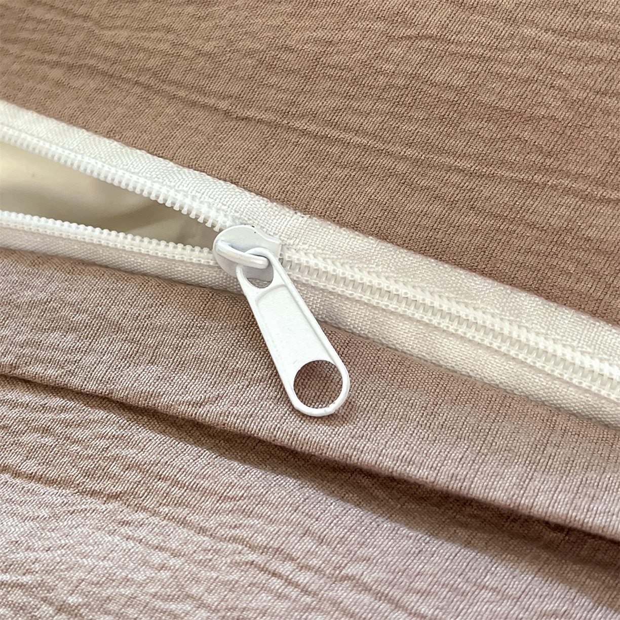 91家纺网 家纺一手货源 找家纺 如约 2025新款木棉双层纱印花四件套 旧日告白