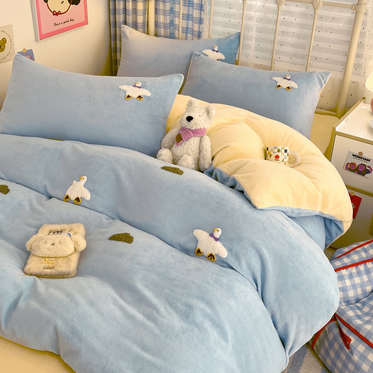 91家纺网 家纺一手货源 找家纺 （总）羚羊语家纺 2025新款牛奶绒手作款樱桃女孩四件套毛巾绣刺绣花秋冬加厚法莱绒法兰绒珊瑚绒三件套（买家秀请联系客服!）