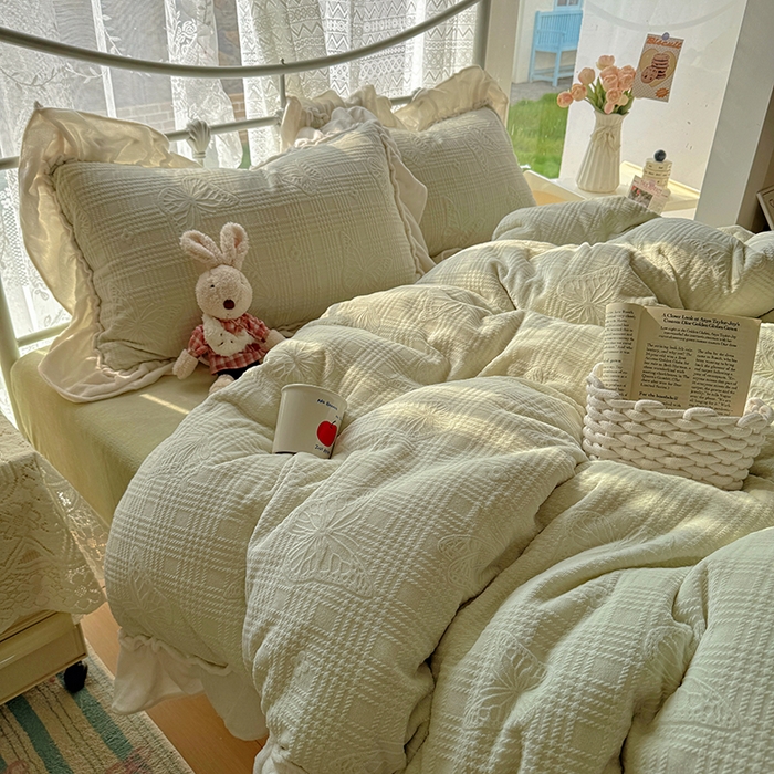 91家纺网 家纺一手货源 找家纺 （总）捌月 2025新款奶油风法式大花边雕花牛奶绒四件套