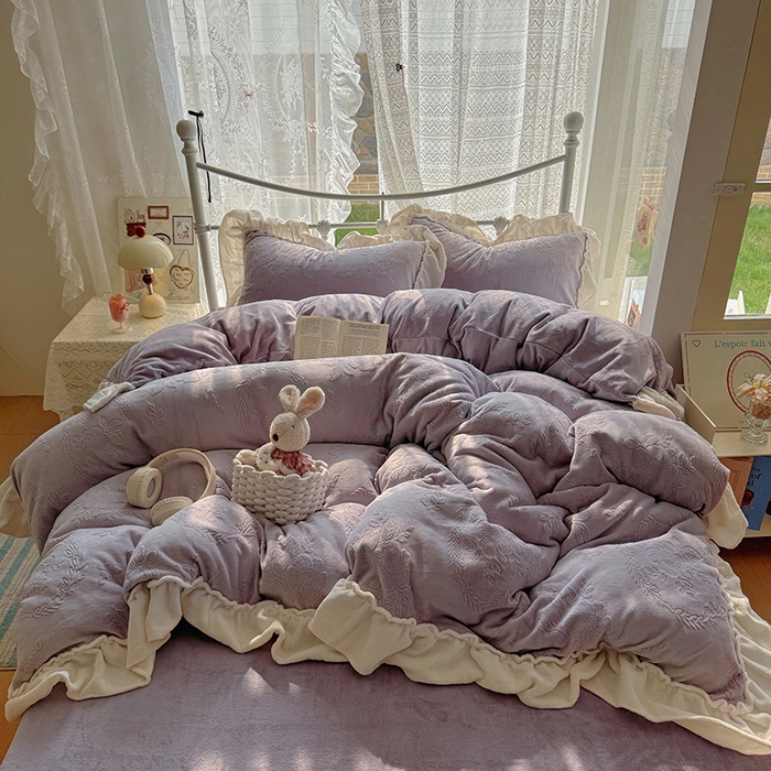 91家纺网 家纺一手货源 找家纺 （总）捌月 2025新款奶油风法式大花边雕花牛奶绒四件套