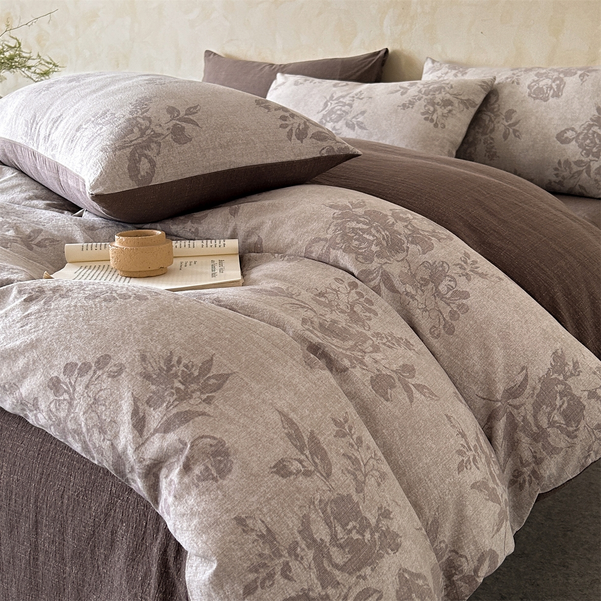 91家纺网 家纺一手货源 找家纺 如约 2025新款A类亲肤水洗原麻印花四件套 风木槿咖