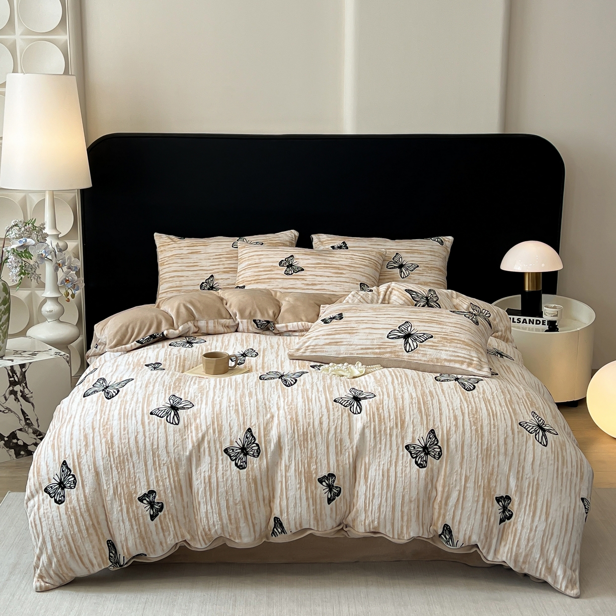 91家纺网 家纺一手货源 找家纺 二八年华 2025新款加厚兔绒四件套 蝴蝶咖