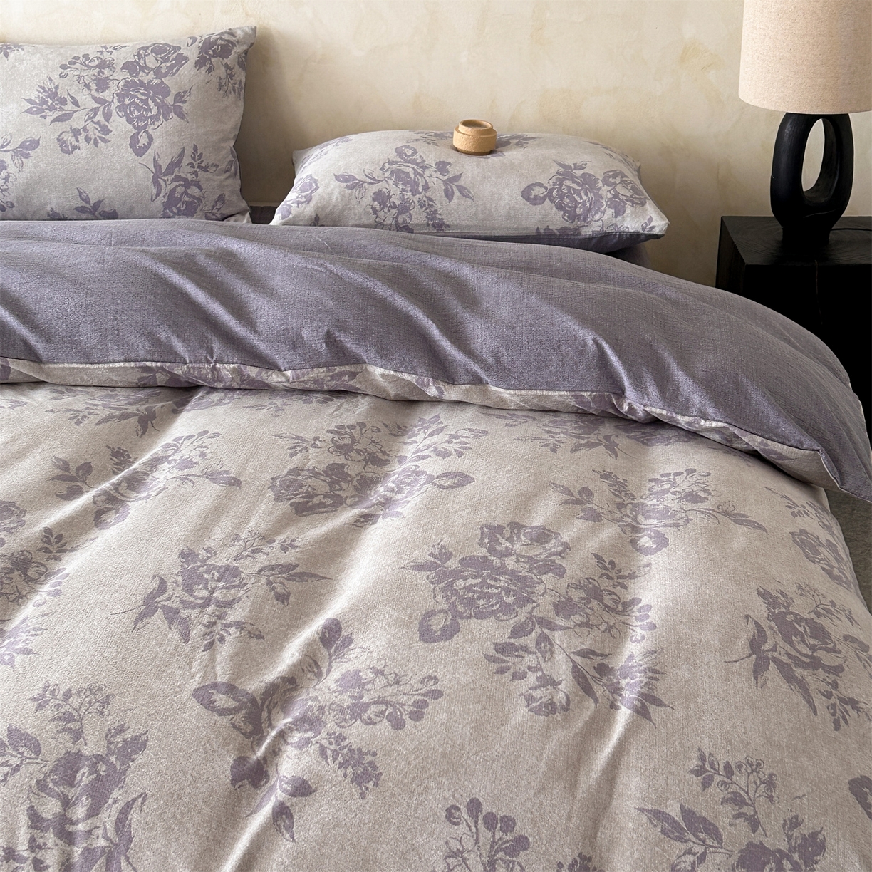 91家纺网 家纺一手货源 找家纺 如约 2025新款A类亲肤水洗原麻印花四件套 风木槿紫