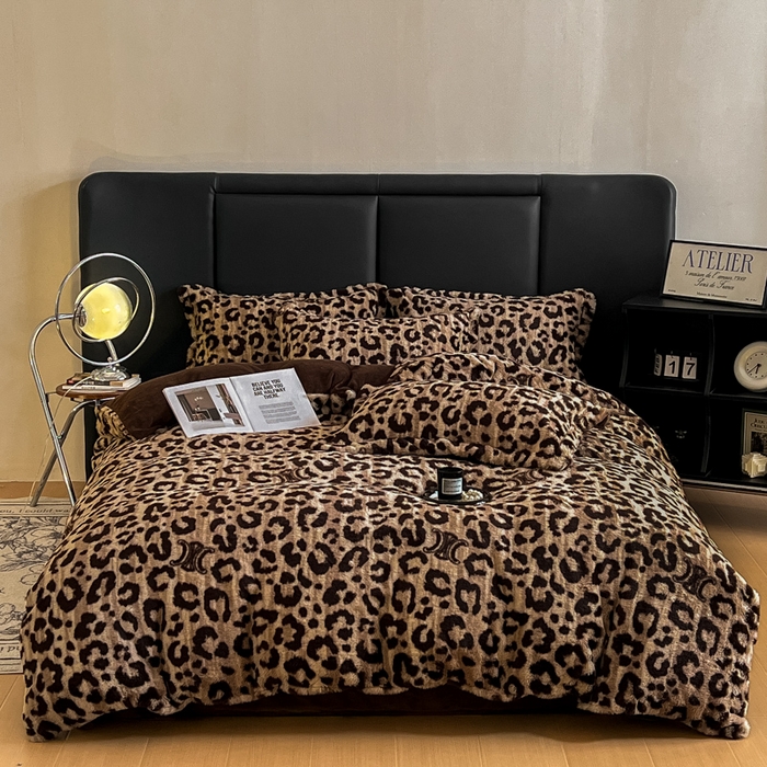 91家纺网 家纺一手货源 找家纺 典曼家纺 2025新款亲肤舒适兔毛绒四件套 豹纹-咖