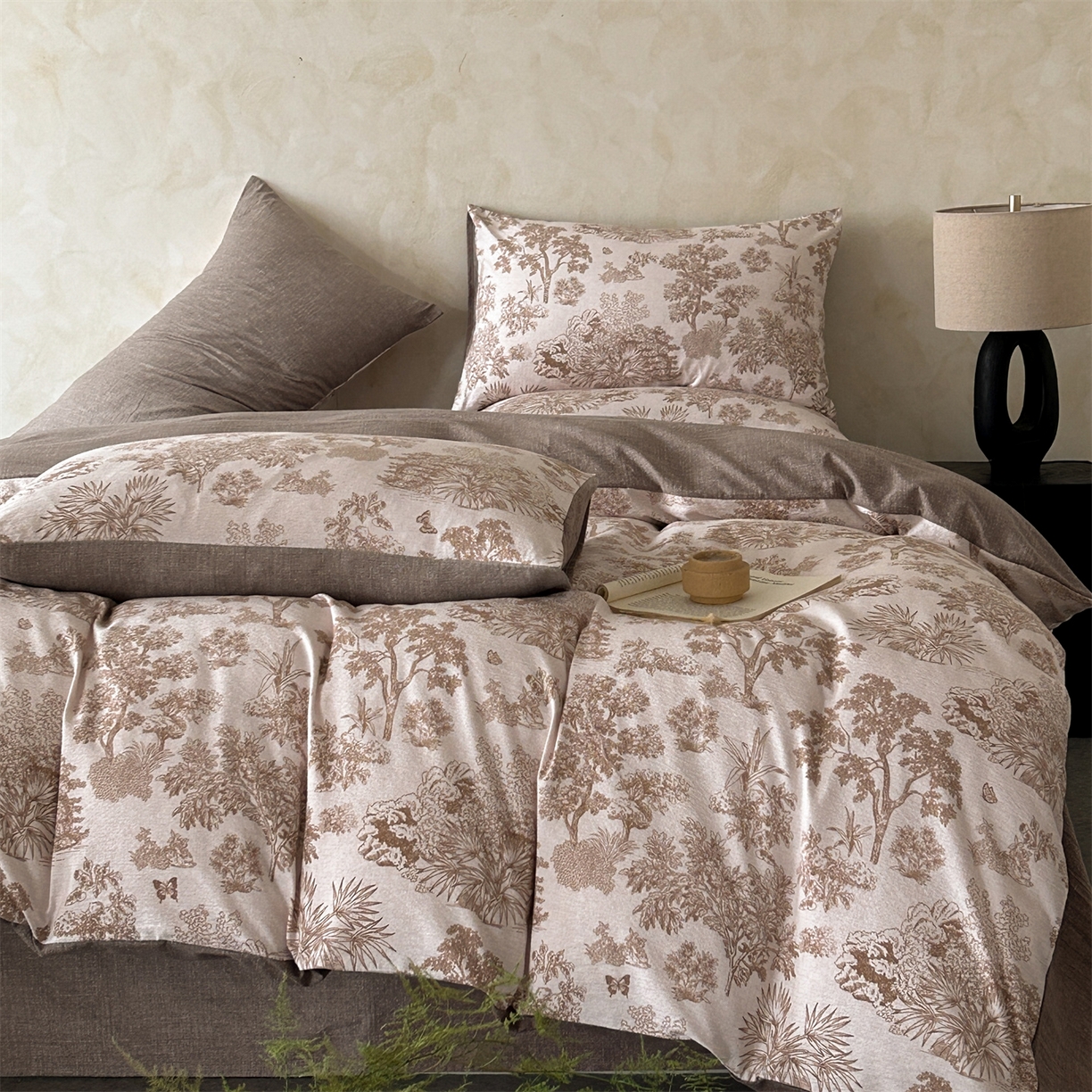 91家纺网 家纺一手货源 找家纺 如约 2025新款A类亲肤水洗原麻印花四件套 迪奥咖